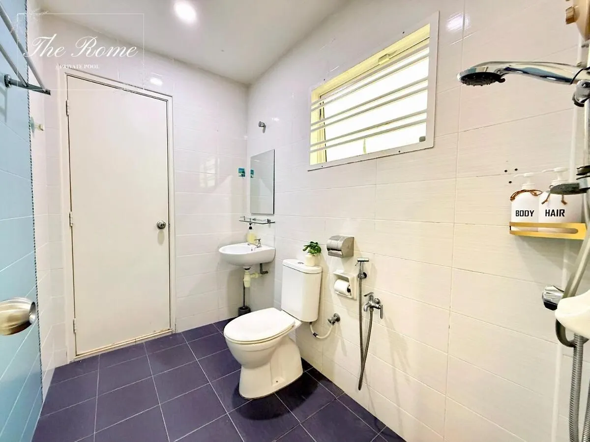 Theromeprivatepool12-16Paxkaraoke Malacca Villa